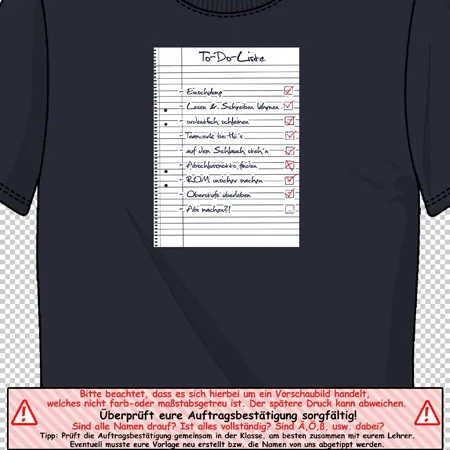 auf einem grauen T-Shirt ist eine gedruckte To-do-Liste mit abgehakten Aufgaben.