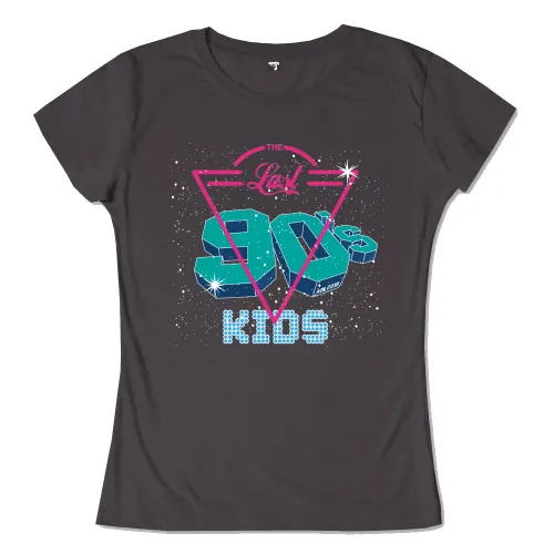 Design eines T-Shirts mit der Aufschrift "THE LAST 90s KIDS" in einem neongefärbten Dreiecksrahmen.