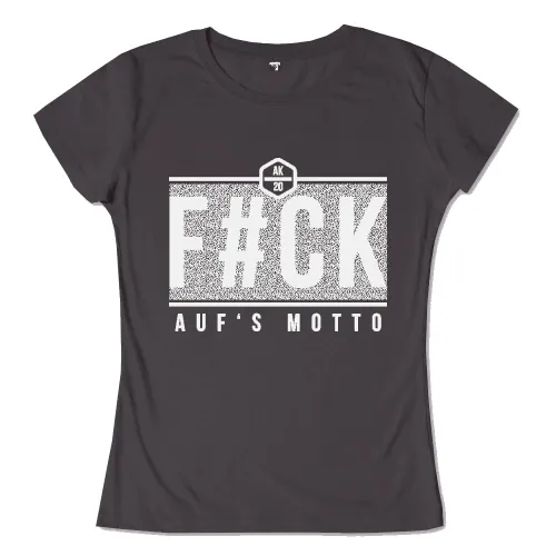 Grafische Darstellung von "#F#CK AUF'S MOTTO" in Weiß mit textuierter Füllung und einem Emblem mit "AK 20".