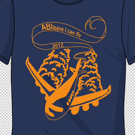 Blaues T-Shirt mit orange-gelbem Druck eines Vogels und Wolken, Text "ABIlleve I can fly" 2012.