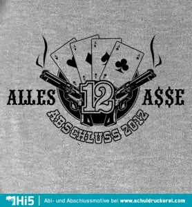 Graues T-Shirt mit Schwarzdruck, Spielkarten, zwei Totenköpfen, "Alles 12 Asse" und "Abschluss 2012".