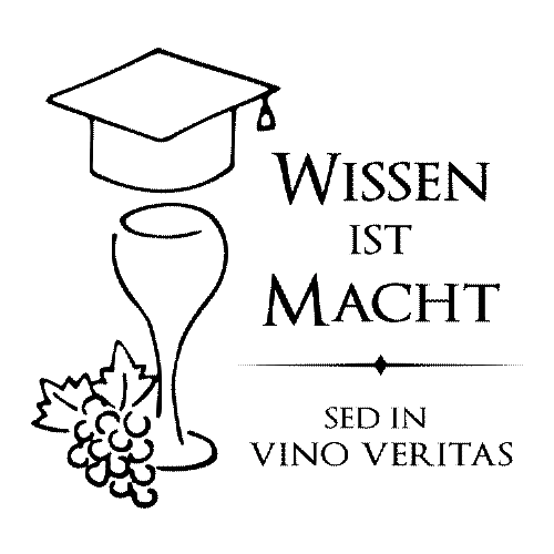 Illustration mit einer Graduierungskappe, einem Weinglas und Trauben, umgeben von den Wörtern 'Wissen ist Macht' und 'Sed in vino veritas'.