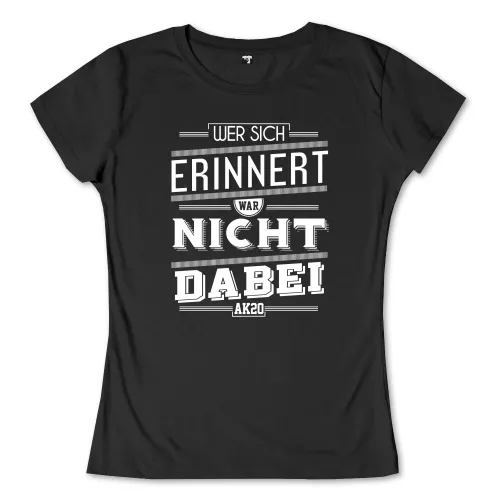 Vier schwarze, unterschiedlich große Quadrate auf weißem Hintergrund.