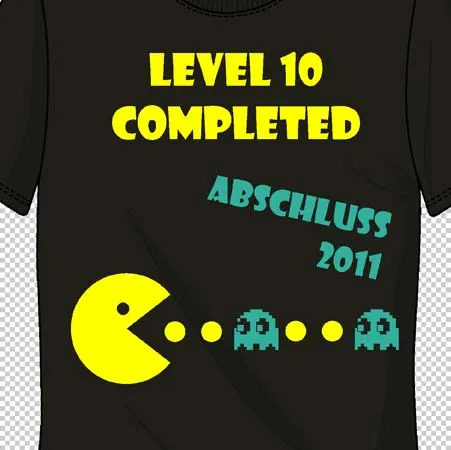 Schwarzes T-Shirt mit Gelber Text "LEVEL 10 COMPLETED" und blauer Text "ABSCHLUSS 2011", dazu Pac-Man und Geister.