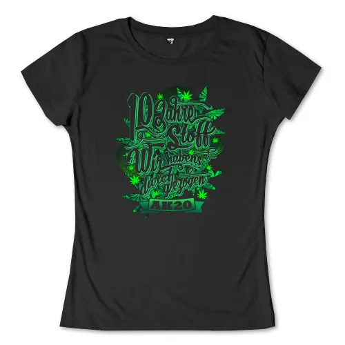 Grünes, schwarz hinterlegtes Design mit Schriftzug "10 Jahre Stoff" und "Wir haben's durchgezogen".