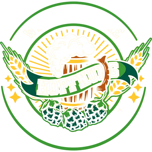 Illustration eines Bierlogos mit der Aufschrift "Wir haben die Hopfnung nie aufgegeben" umringt von Hopfenzweigen und Sternen.