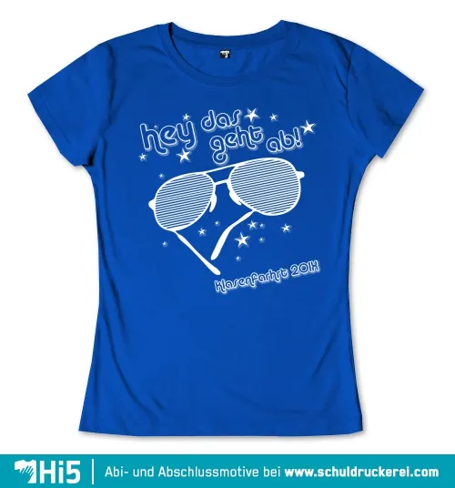 Blauer Hintergrund mit weißer Illustration einer Sonnenbrille und Text "hey das geht ab!" und "Klassenfahrt 2011".
