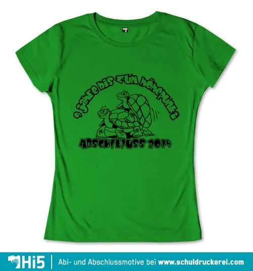 Gruenes T-Shirt mit Aufdruck "9 Jahre bis zum Hohenflug, Abschluss 2014" und zwei Schildkroeten, eine groesser als die andere.
