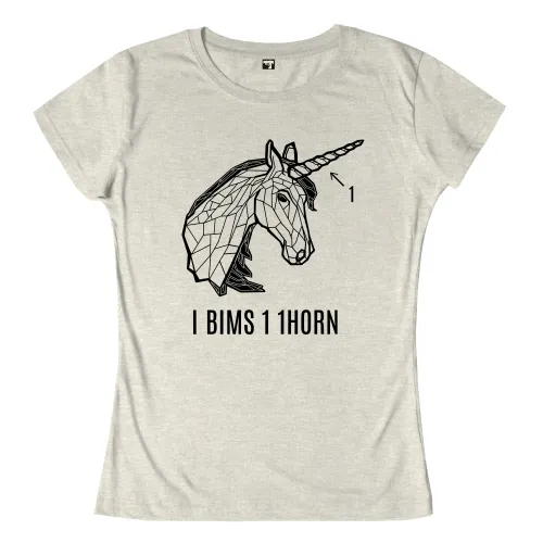 Ein komplett schwarzes, quadratisches Bild ohne sichtbare Details.