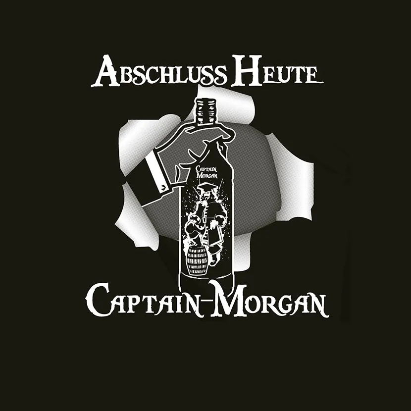 Eine Flasche Captain Morgan Rum erscheint durch ein zerrissenes, schwarz-weißes Papier, oben und unten Text.