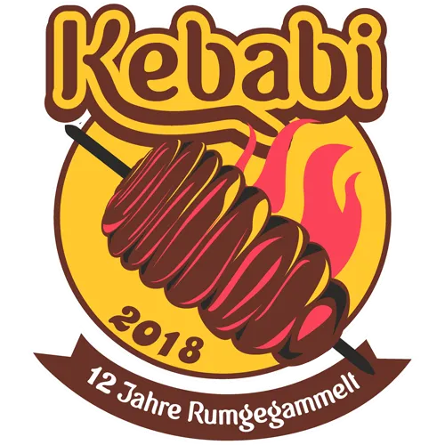 Logo mit dem Text 'Kebabi 2018' und einem Dönerspieß über Flammen, Untertext '12 Jahre Rumgegammel'.