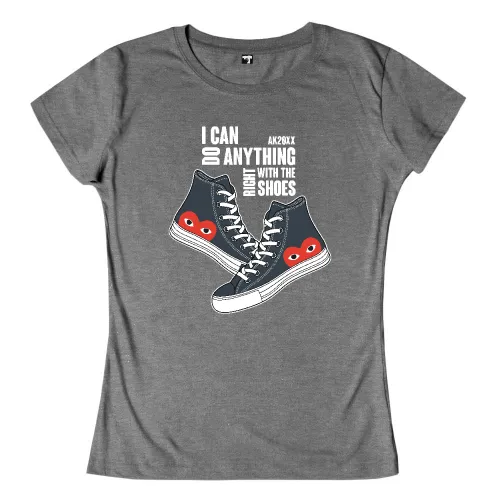 Zwei graue Sneaker mit roten Herzaugen auf schwarzem Hintergrund, über Text "I CAN DO ANYTHING RIGHT WITH THE SHOES".