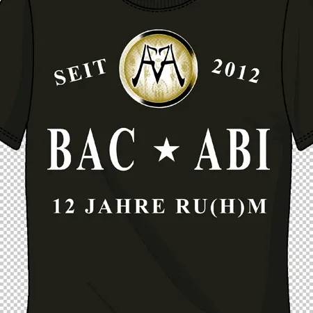 Schwarzes T-Shirt mit "BAC ABI 12 Jahre Ruhm", Symbol und "Seit 2012" darauf.